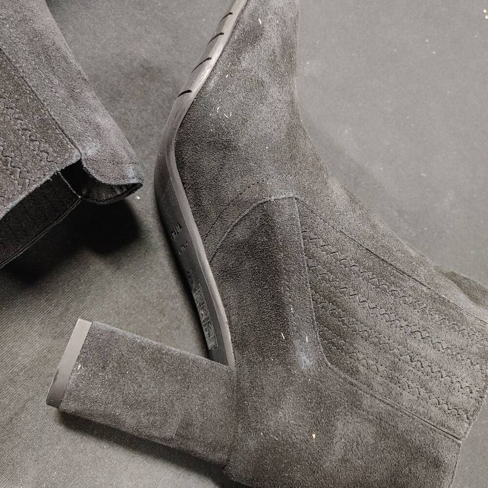 New Aquatalia Lanna Black Silky Suede 75mm Heeled Ankle Booties 6 - Picture 5 of 6